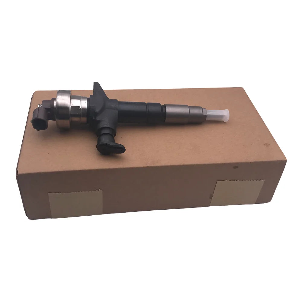 095000-8370 Durable Common Rail Diesel Fuel Injector For ISUZU 4JJ1 4JK1 Diesel Engine 8-98119228-0 8-98119228-3 8-98119228-1