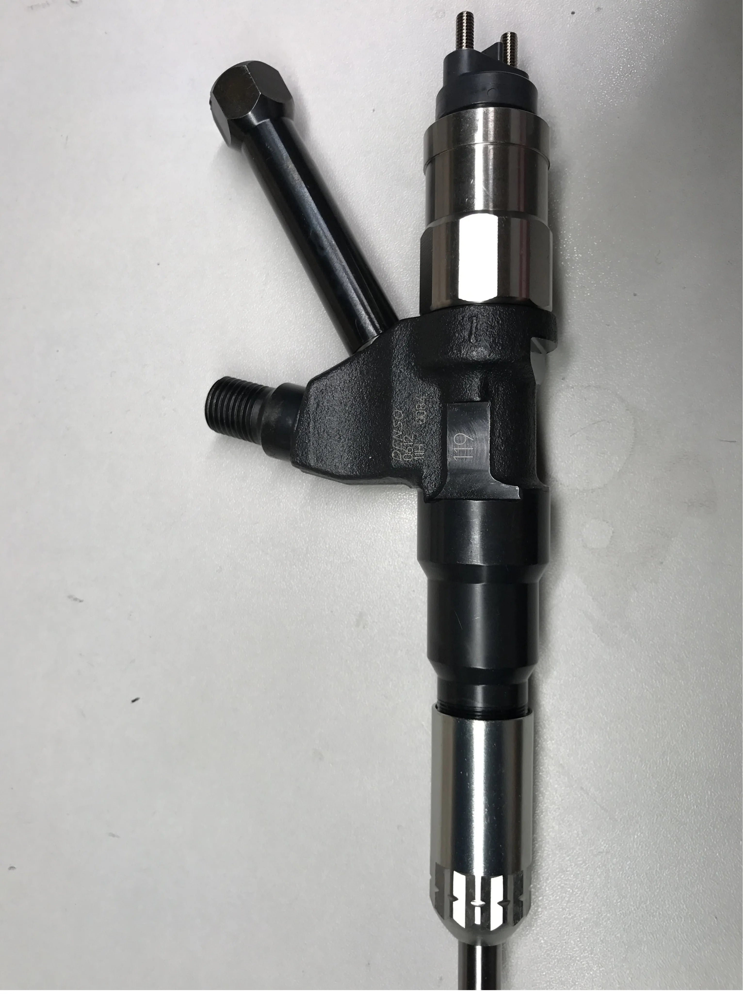 095000-0612 Common Rail Injector For John Deere 9.0D HINO P11C Diesel Engine Fuel Injector 095000-0610 095000-0611 23910-1192